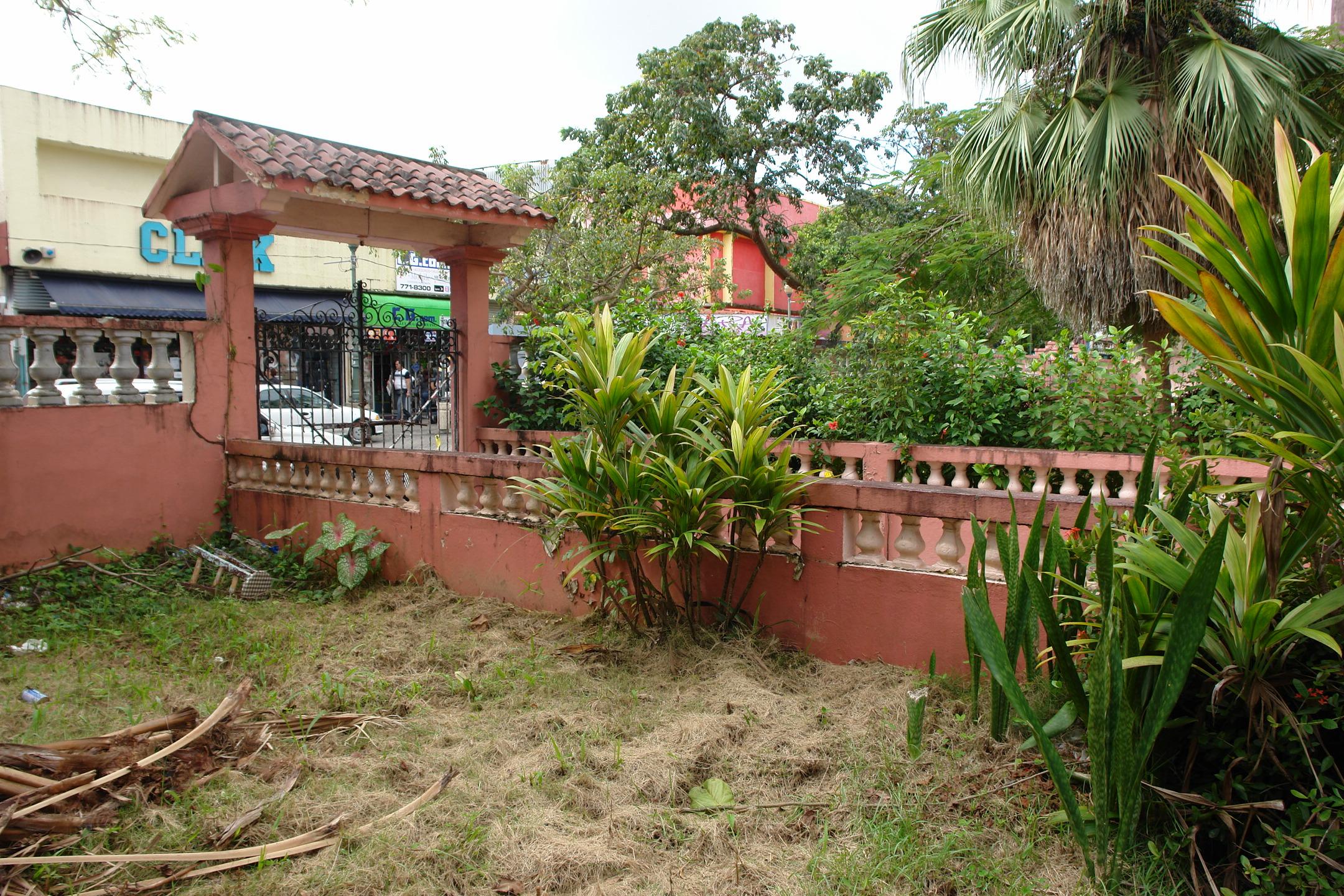 Colegio La Milagrosa - San Juan (Río Piedras) - 2011 00147